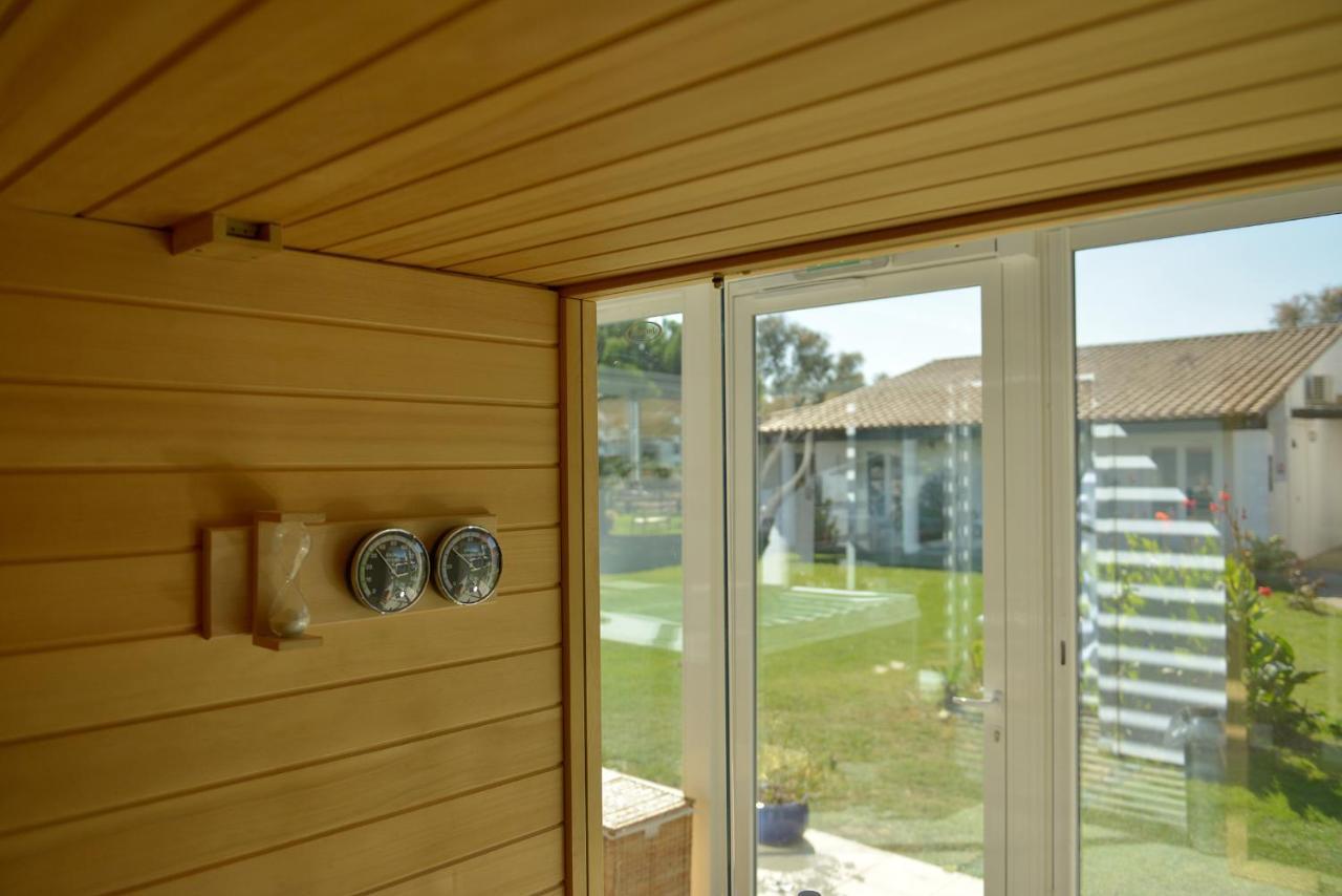 Mas De La Grenouillere Hotel Et Centre Equestre En Pleine Nature Σαιντ-Μαρί-ντε-λα-Μερ Εξωτερικό φωτογραφία