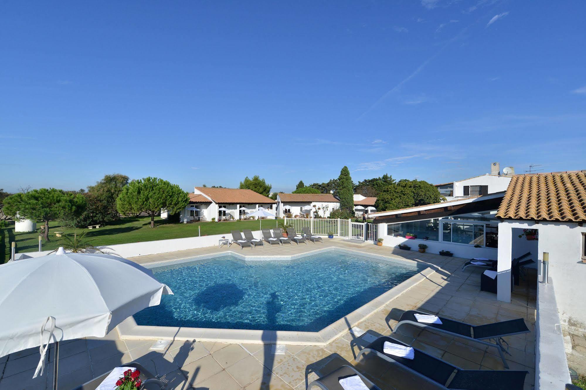 Mas De La Grenouillere Hotel Et Centre Equestre En Pleine Nature Σαιντ-Μαρί-ντε-λα-Μερ Εξωτερικό φωτογραφία
